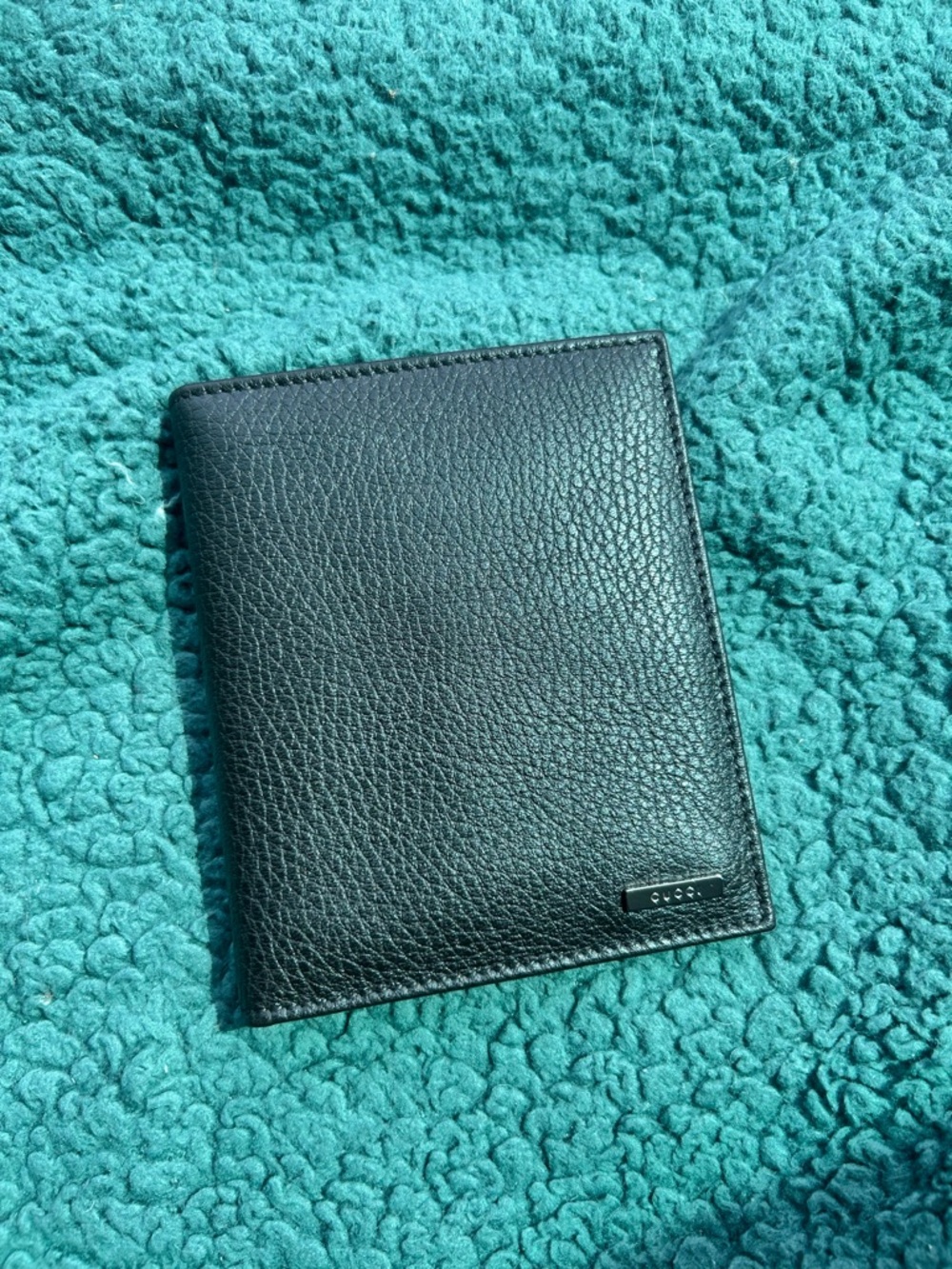 NWT Authentic Gucci Pebbled Calf Leather Bifold Passport Wallet Dark Brown